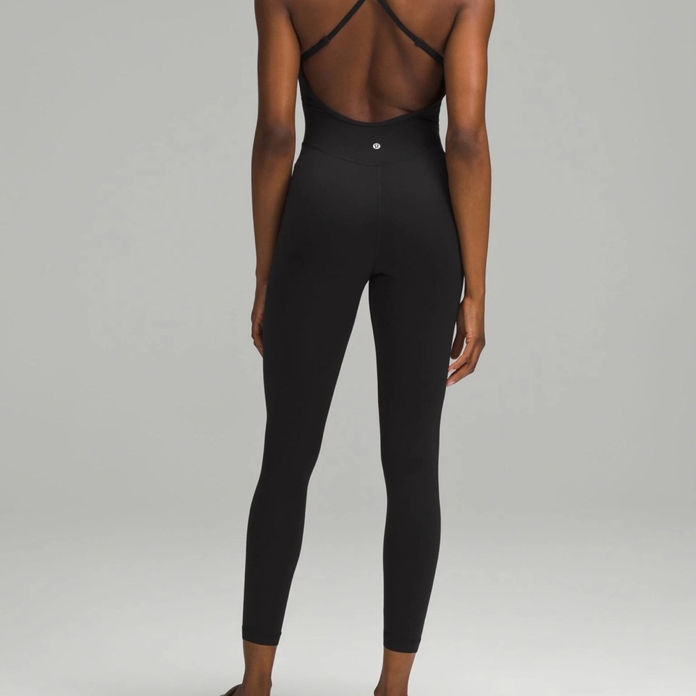 Align V-back bodysuit 25”